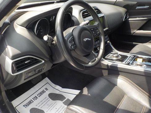 Used 2017 Jaguar XE Prestige image 11
