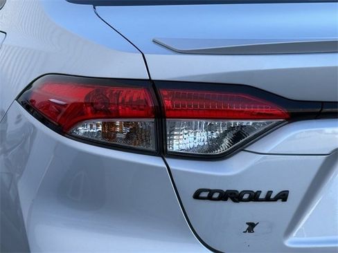 Used 2024 Toyota Corolla SE image 6