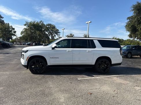 New 2026 Chevrolet Suburban RST w/ RST Capability Package AWD/4WD image 5