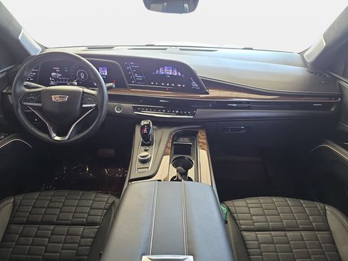 Used 2024 Cadillac Escalade Sport Platinum AWD/4WD image 9