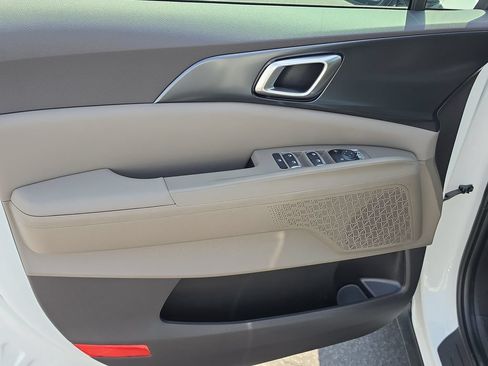 New 2027 Kia Carnival FWD image 18