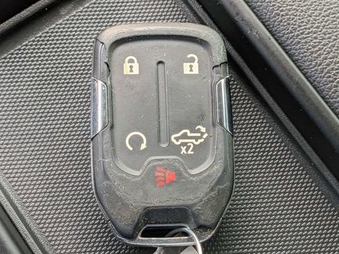 Used 2020 Chevrolet Silverado 1500 RST AWD/4WD image 34