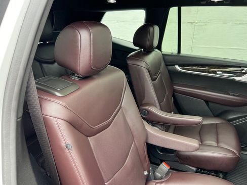 Used 2022 Cadillac XT6 Premium Luxury image 26