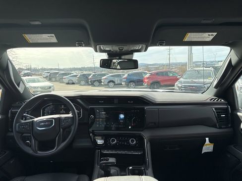 Used 2024 GMC Sierra 1500 AT4 w/ AT4 Premium Package image 25