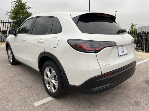 Used 2023 Honda HR-V LX image 6