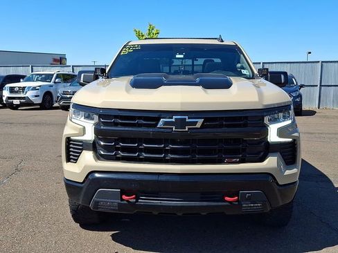 Used 2022 Chevrolet Silverado 1500 LT Trail Boss w/ LT Trail Boss Premium Package AWD/4WD image 2