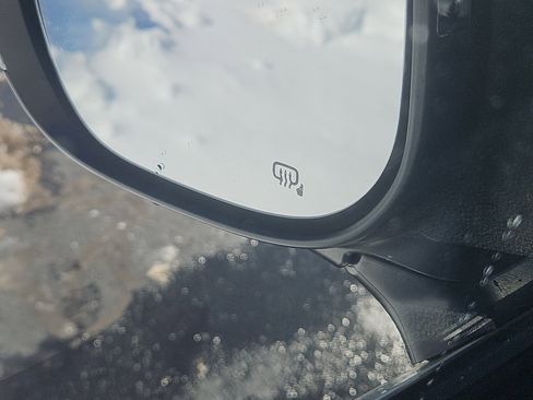 Certified 2025 Subaru Crosstrek 2.0i Premium image 14