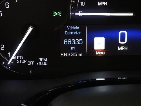 Used 2017 Cadillac XT5 Luxury w/ Driver Awareness Package AWD/4WD image 22