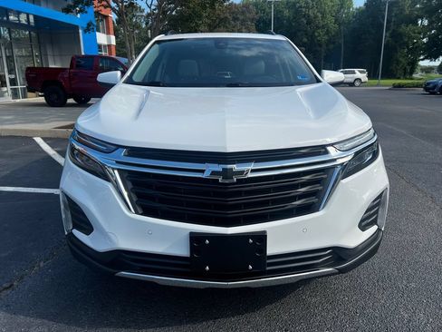 Used 2024 Chevrolet Equinox LT FWD image 3