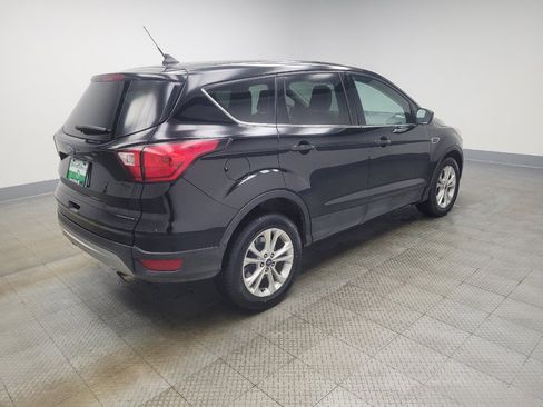 Used 2019 Ford Escape SE image 10