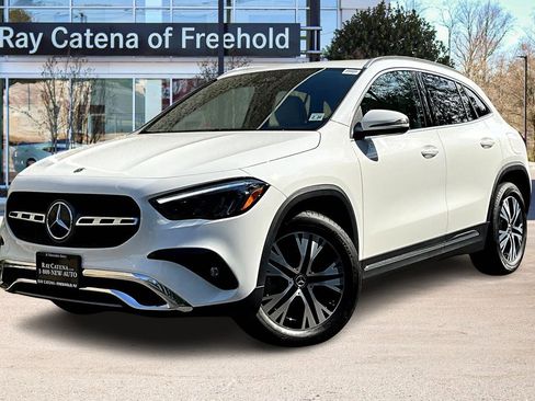 Used 2025 Mercedes-Benz GLA 250 4MATIC image 1