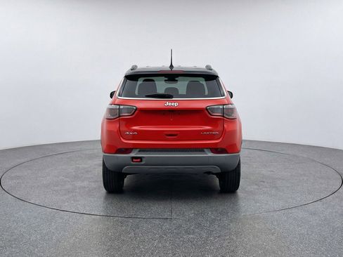 Used 2025 Jeep Compass Trailhawk AWD/4WD image 7