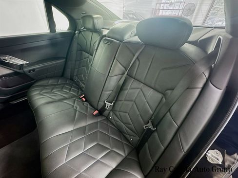 Used 2024 BMW 740i xDrive w/ Premium Package AWD/4WD image 25