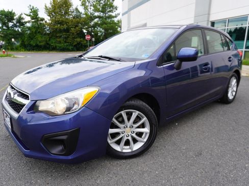 Used 2013 Subaru Impreza 2.0i Premium w/ Popular Pkg 1 AWD/4WD image 3
