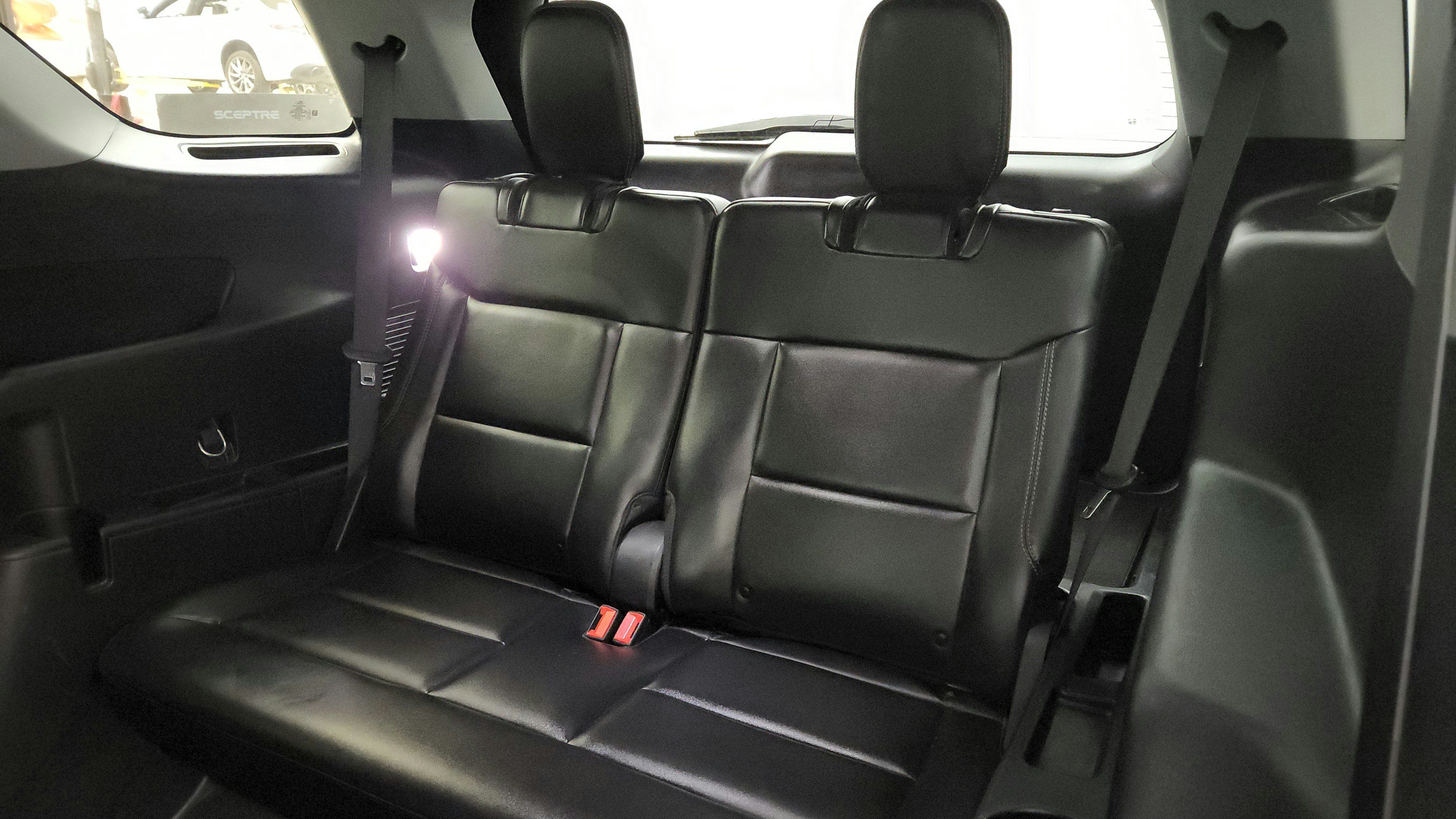 Used 2022 Ford Explorer XLT w/ Equipment Group 202A AWD/4WD image 46