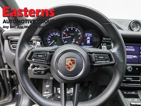 Used 2023 Porsche Macan T image 10