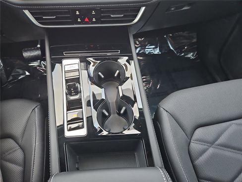 New 2026 Volkswagen Atlas SE image 21