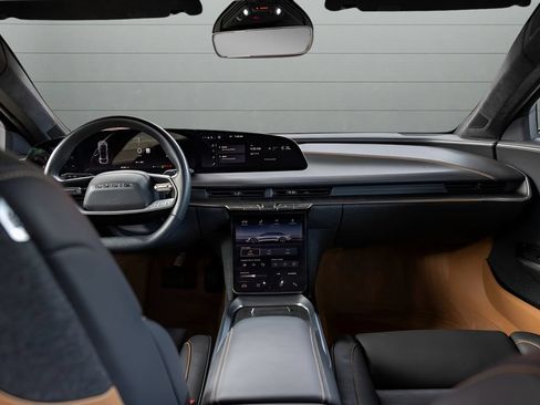 Used 2023 Lucid Air Touring AWD/4WD image 27
