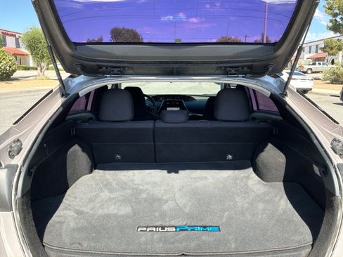 Used 2020 Toyota Prius Prime LE FWD image 20