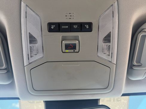 Used 2021 Toyota RAV4 XLE FWD image 24