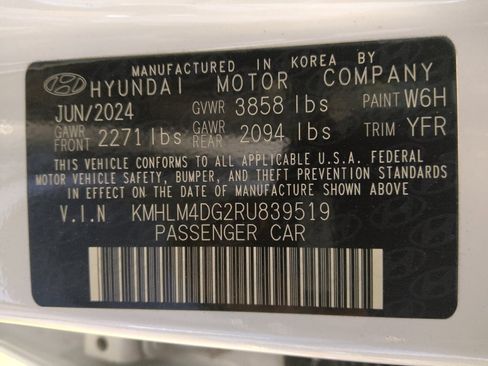 Used 2024 Hyundai Elantra SEL FWD image 33