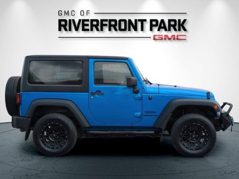 Used 2015 Jeep Wrangler Sport w/ Quick Order Package 23S AWD/4WD image 2