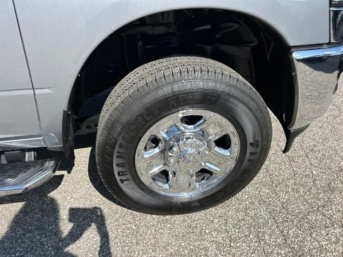 Used 2024 RAM 2500 Big Horn w/ Bed Utility Group image 33