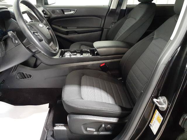 Certified 2020 Ford Edge SE FWD image 2