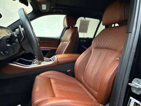 Certified 2023 BMW X5 M50i w/ Executive Package image 12
