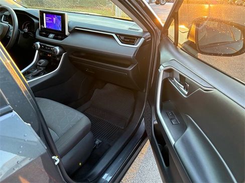 Used 2024 Toyota RAV4 XLE image 25