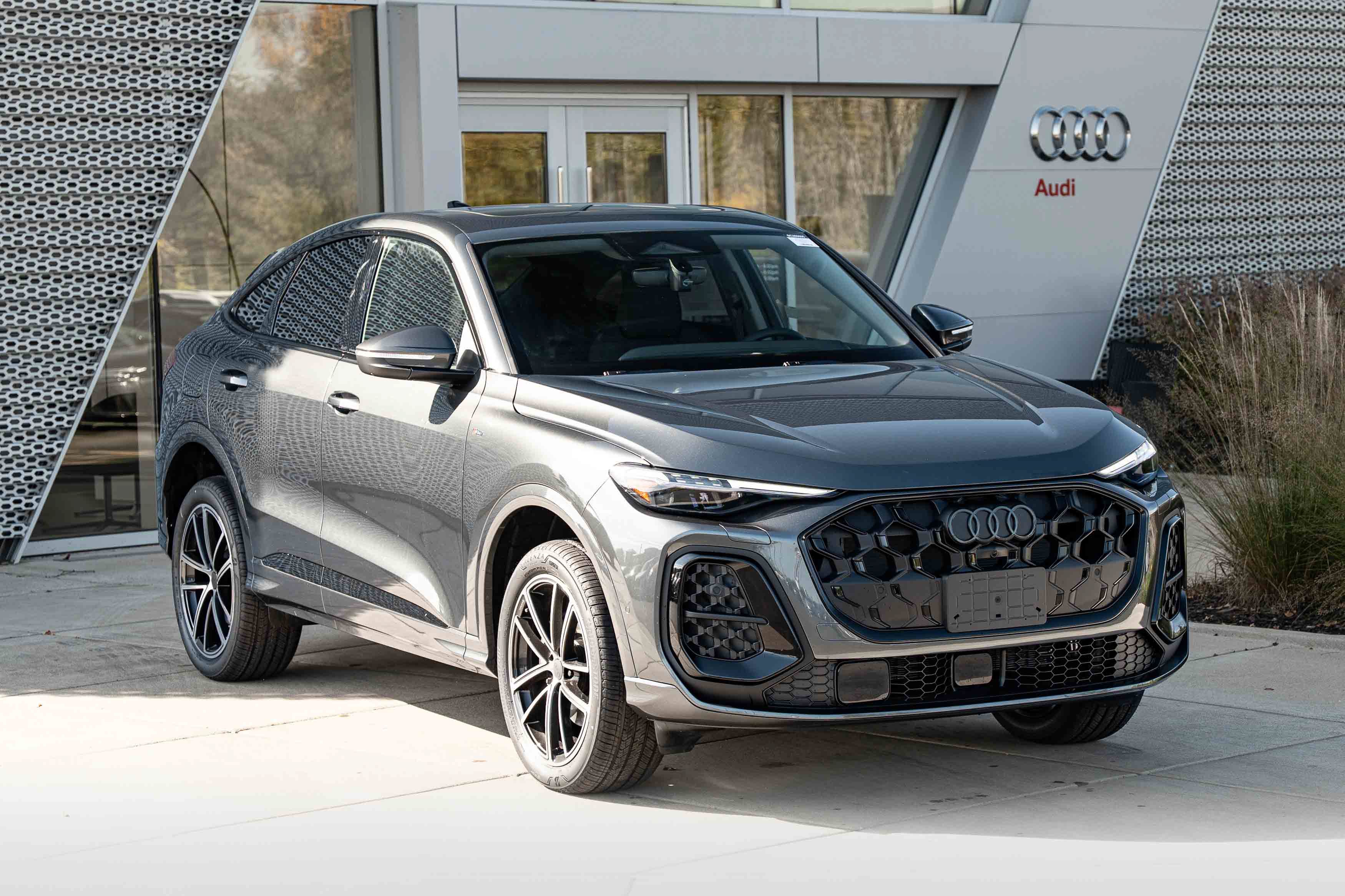 New 2026 Audi Q5 Premium Plus AWD/4WD image 2