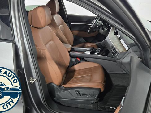Used 2021 Audi e-tron Premium w/ Convenience Plus Package AWD/4WD image 40
