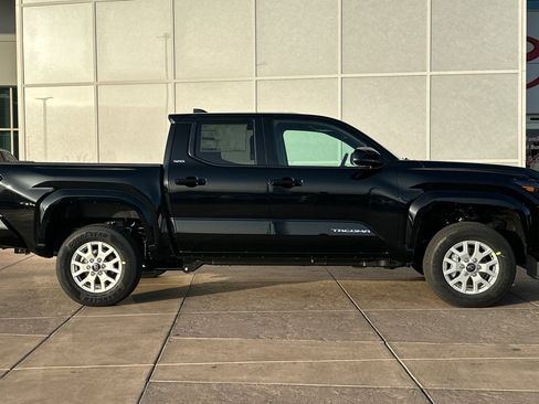 New 2026 Toyota Tacoma SR5 image 3