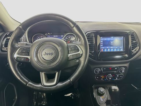 Used 2019 Jeep Compass Latitude AWD/4WD image 27