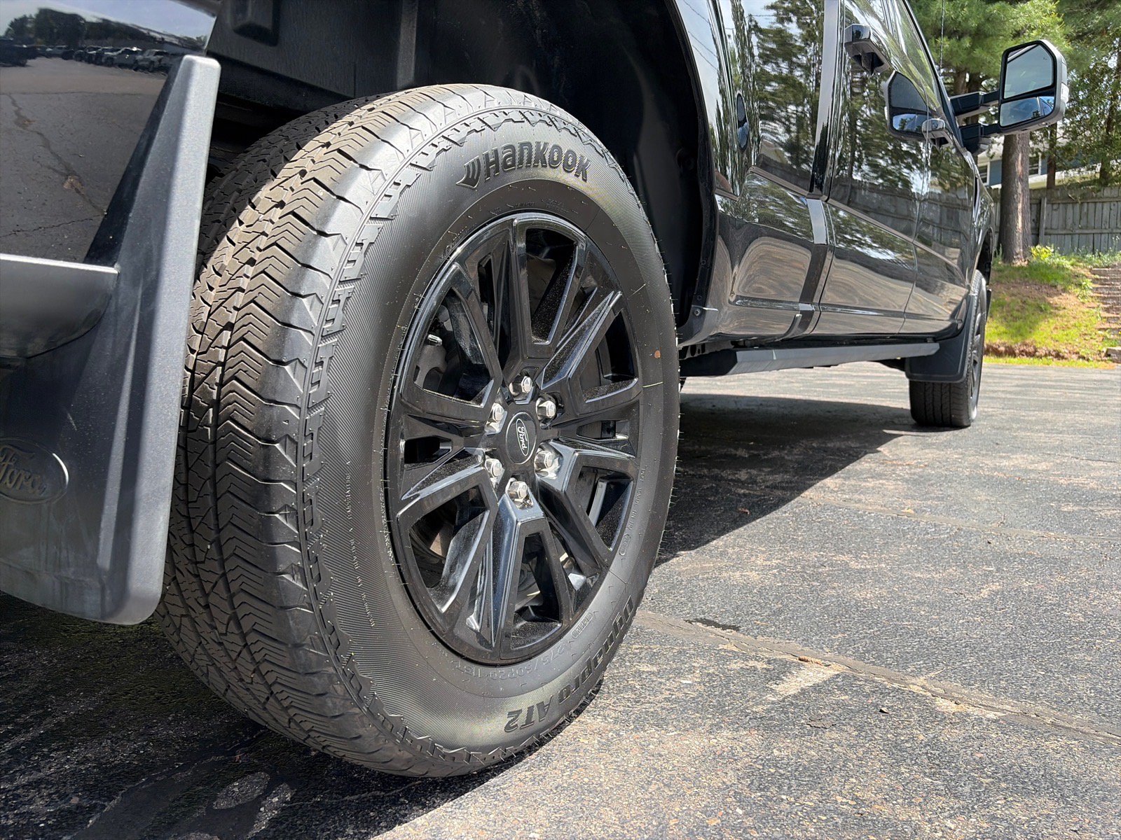 Used 2025 Ford F150 Platinum w/ FX4 Off-Road Package AWD/4WD image 7
