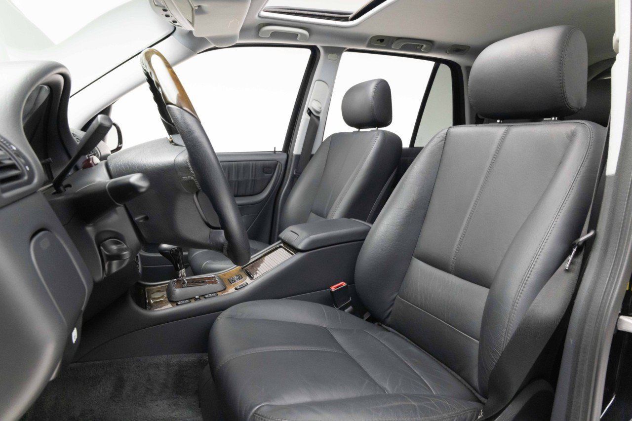 Used 2002 Mercedes-Benz ML 55 AMG 4MATIC image 8