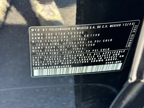 Used 2023 Volkswagen Tiguan SE FWD image 31