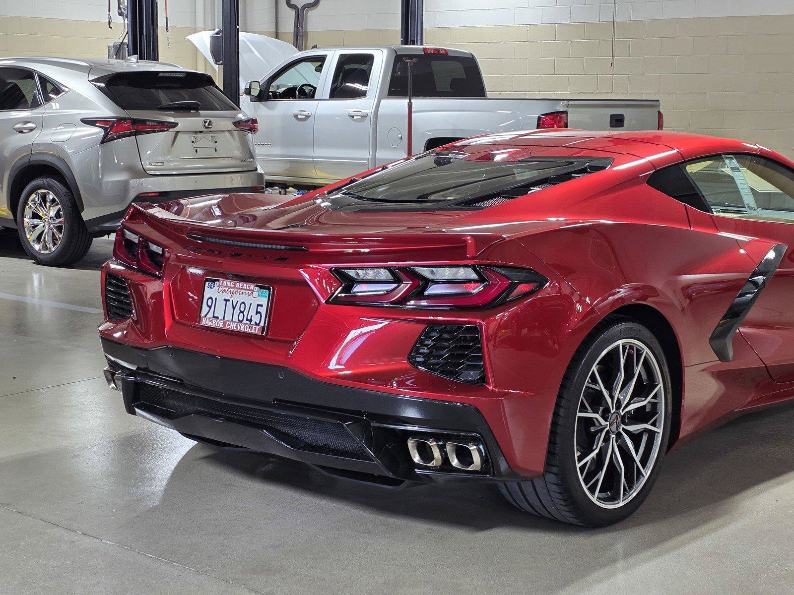 Used 2023 Chevrolet Corvette Stingray Premium Cpe w/ Z51 Performance Package RWD image 11
