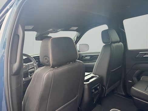 Used 2025 Chevrolet Tahoe Premier image 15