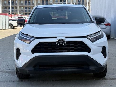 Used 2024 Toyota RAV4 LE image 8