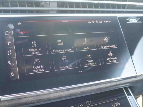 Used 2023 Audi Q8 Premium Plus AWD/4WD image 24