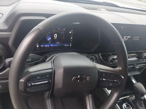 Used 2023 Chevrolet Colorado Trail Boss image 11