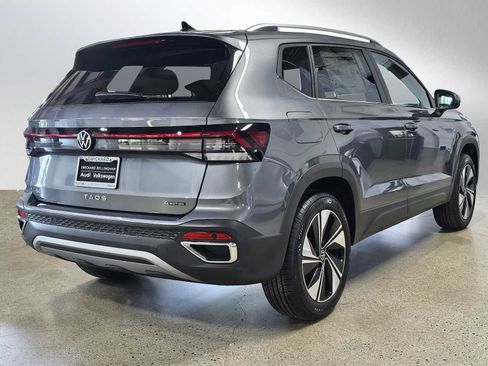 New 2026 Volkswagen Taos SE AWD/4WD image 7