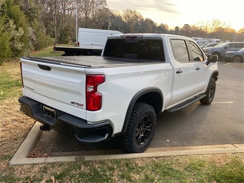 Used 2023 Chevrolet Silverado 1500 ZR2 w/ Technology Package image 33