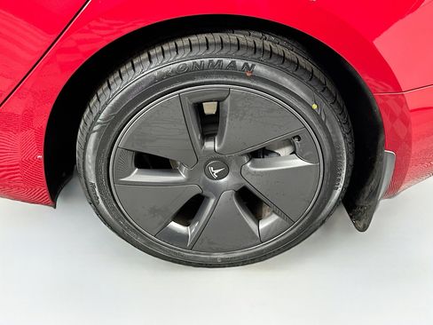 Used 2023 Tesla Model 3 Standard Range image 11
