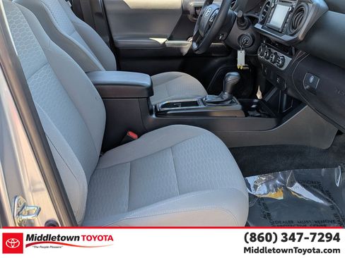 Used 2018 Toyota Tacoma SR w/ SR Convenience Package AWD/4WD image 33