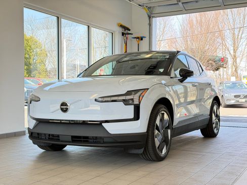 New 2026 Volvo EX30 Ultra w/ Climate Package image 2