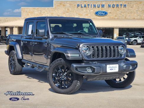 Used 2025 Jeep Gladiator Sport AWD/4WD image 1