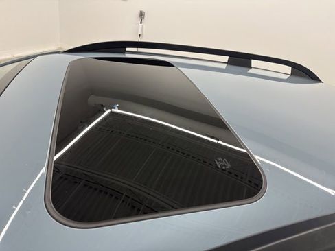 Used 2022 Subaru Crosstrek 2.5i Sport w/ Moonroof Package image 40