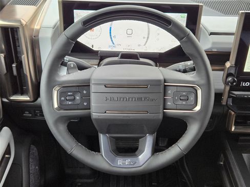 Used 2025 GMC Hummer EV 3X AWD/4WD image 15